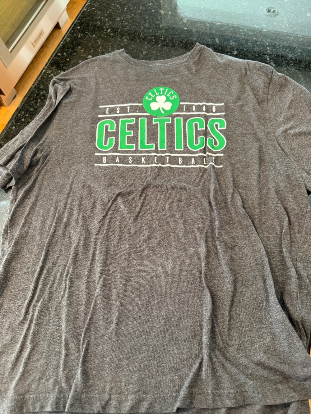 Boston Celtics short sleeved tee